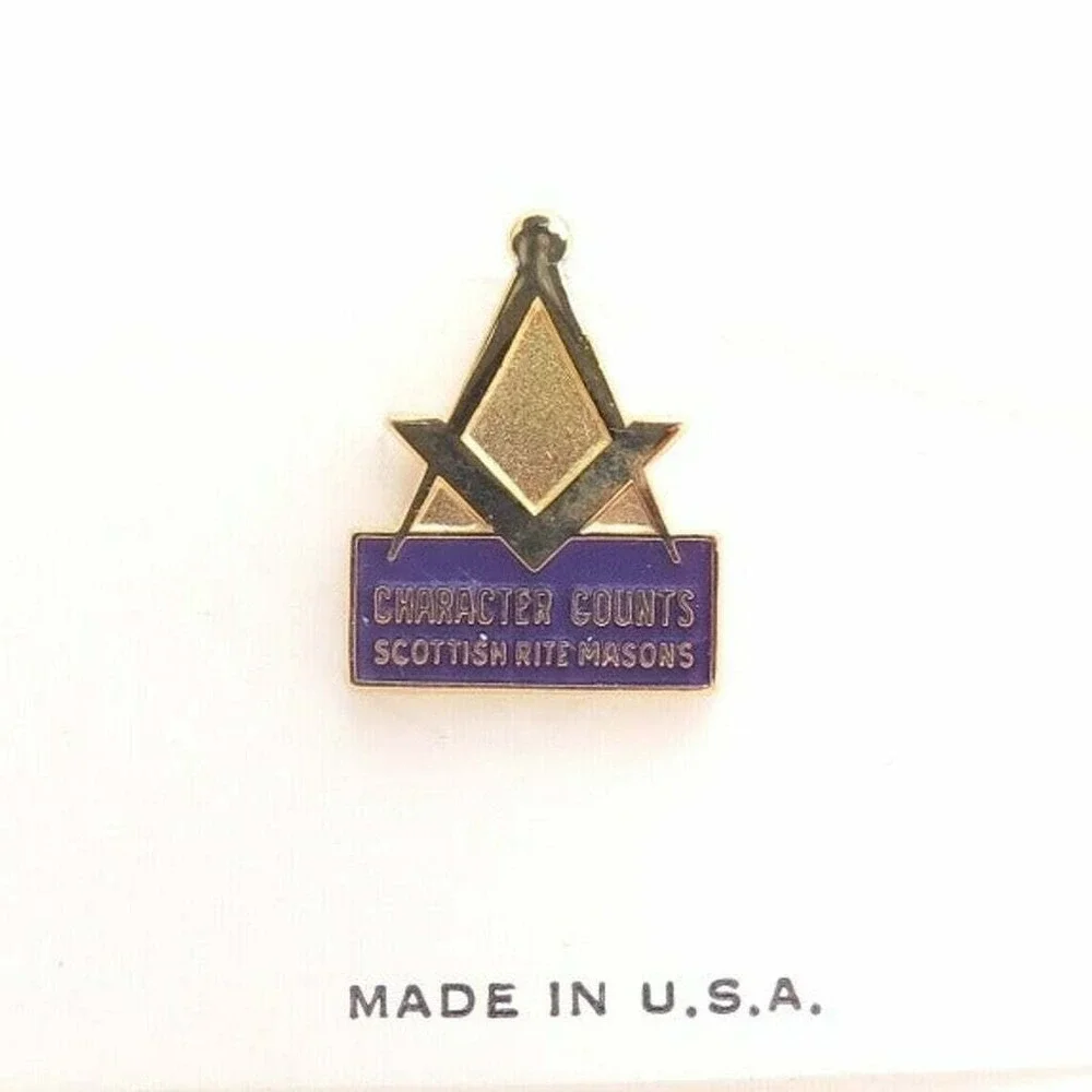 VINTAGE FREE MASONS SCOTTISH RITE MASONIC GOLD PLATE TIE‎ TAC PIN